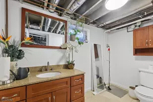 77 Scrivens St, Totowa, NJ 07512 - Photo 31