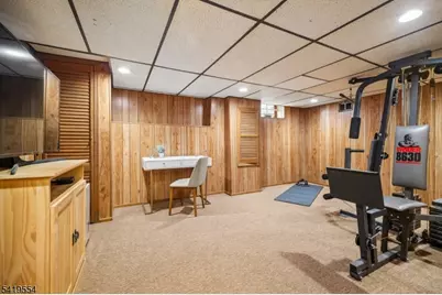 167 Newbrook Lane, Springfield, NJ 07081 - Photo 15