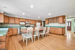 248 Appletree Ln, Mountainside, NJ 07092 - Photo 7