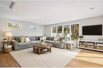 248 Appletree Ln, Mountainside, NJ 07092 - Photo 11