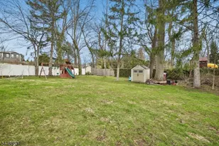 248 Appletree Ln, Mountainside, NJ 07092 - Photo 35