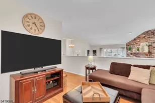 137 Sunnyvale Ct, Franklin Township, NJ 08873 - Photo 7