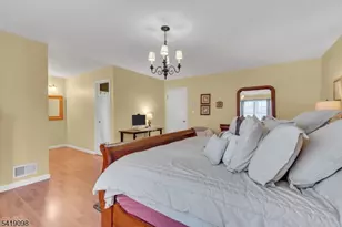 137 Sunnyvale Ct, Franklin Township, NJ 08873 - Photo 17