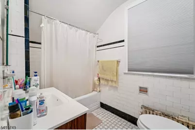 66 Buschmann Ave, Haledon, NJ 07508 - Photo 19