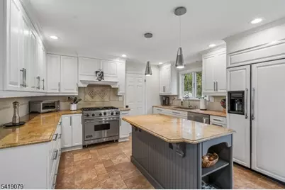 2 Barnstable Ct, Morris Township, NJ 07960 - Photo 13