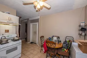 31 Chestnut St, East Orange, NJ 07018 - Photo 15