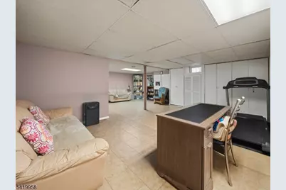 544 Goffle Hill Rd, Hawthorne, NJ 07506 - Photo 15