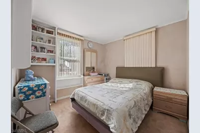 544 Goffle Hill Rd, Hawthorne, NJ 07506 - Photo 9