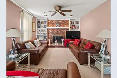 544 Goffle Hill Rd, Hawthorne, NJ 07506 - Photo 3