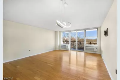 300 Main St #811, Little Falls Township, NJ 07424 - Photo 7