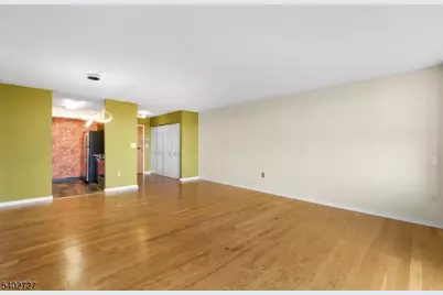 300 Main St #811, Little Falls Township, NJ 07424 - Photo 5