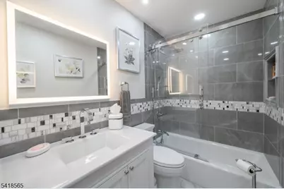 174 Liberty St, Clark Township, NJ 07066 - Photo 13