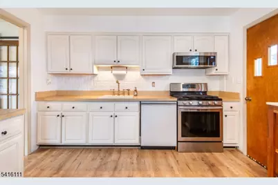 278 French Hill Rd, Wayne, NJ 07470 - Photo 15