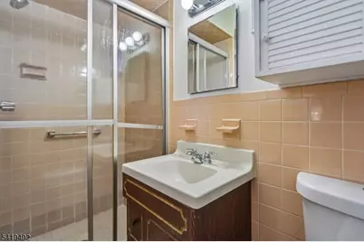 25 Victoria Dr, Clark Township, NJ 07066 - Photo 15