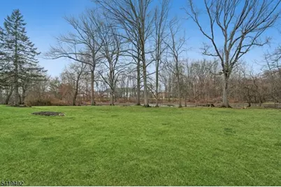 25 Victoria Dr, Clark Township, NJ 07066 - Photo 21