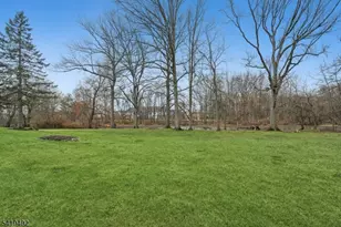 25 Victoria Dr, Clark Township, NJ 07066 - Photo 21