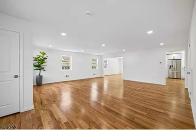 207 Lake Shore Dr, Parsippany, NJ 07034 - Photo 9