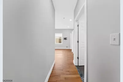 558 Broadway, Elizabeth, NJ 07206 - Photo 11