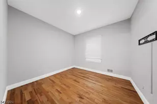 558 Broadway, Elizabeth, NJ 07206 - Photo 15