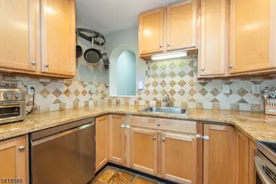 91 Roseland Ave #C7, Caldwell Boro Twp., NJ 07006 - Photo 11