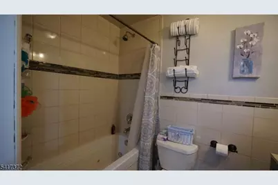 31 Kossuth St, Haledon, NJ 07508 - Photo 5