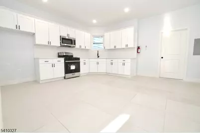 41 Arlington Ave, Jersey City, NJ 07305 - Photo 17