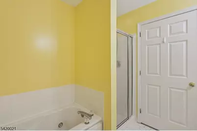 1608 Cypress Ln, East Brunswick Township, NJ 08816 - Photo 15