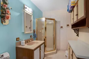 81 Hastings Ave, Nutley, NJ 07110 - Photo 15