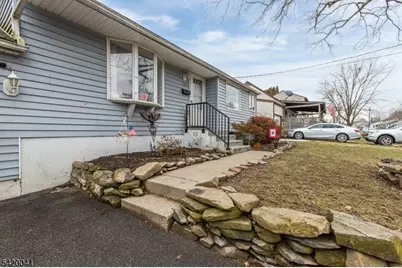 135 Riverview Rd, Phillipsburg, NJ 08865 - Photo 3