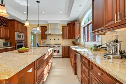 916 Valley Road, Watchung, NJ 07069 - Photo 11