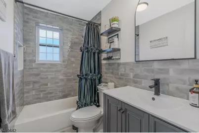 605 Grove St #15, Clifton, NJ 07013 - Photo 11