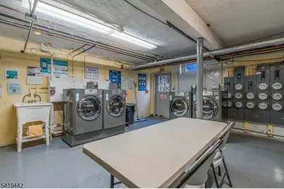 605 Grove St #15, Clifton, NJ 07013 - Photo 19