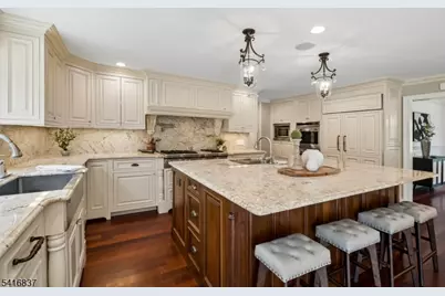 3 Denman Ct, Millburn Twp., NJ 07078 - Photo 15