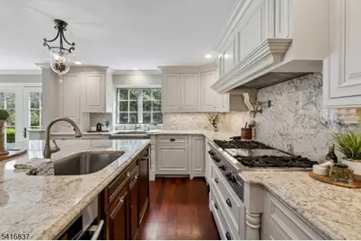 3 Denman Ct, Millburn Twp., NJ 07078 - Photo 17