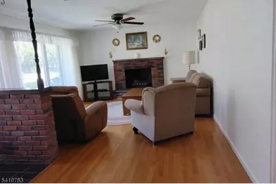 831 Uniontown Rd, Lopatcong Township, NJ 08865 - Photo 9