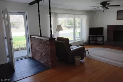 831 Uniontown Rd, Lopatcong Township, NJ 08865 - Photo 7