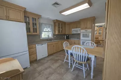 831 Uniontown Rd, Lopatcong Township, NJ 08865 - Photo 11