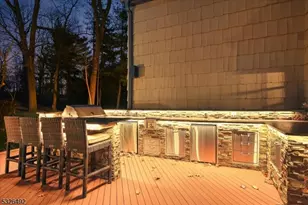 545 Johnston Dr, Watchung, NJ 07069 - Photo 3