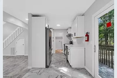 916 W Commodore Blvd, Jackson, NJ 08527 - Photo 7