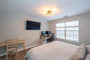 4101 Schindler Ln, Wayne Twp., NJ 07470 - Photo 15