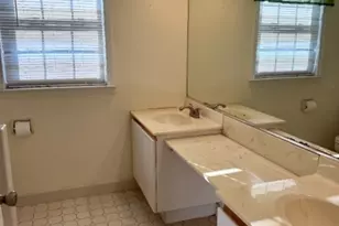 809 Woodhaven Dr, Edison, NJ 08817 - Photo 15