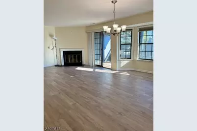 809 Woodhaven Dr, Edison, NJ 08817 - Photo 5