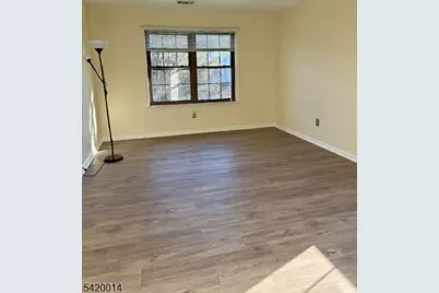 809 Woodhaven Dr, Edison, NJ 08817 - Photo 11