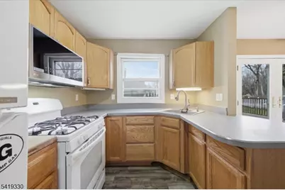 131 De Hart St, Lincoln Park, NJ 07035 - Photo 13