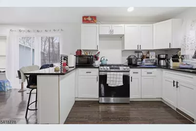 261 W Main St, Bound Brook, NJ 08805 - Photo 23