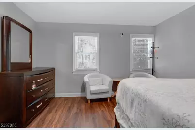 43 Woodcrest Dr, Livingston, NJ 07039 - Photo 17