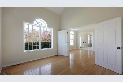 57 Briarwood Dr, Warren Township, NJ 07059 - Photo 7