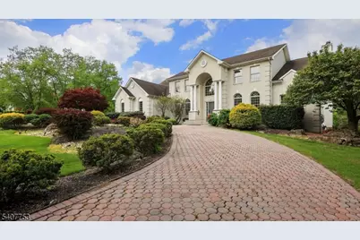 57 Briarwood Dr, Warren Township, NJ 07059 - Photo 3