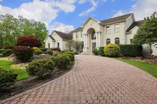 57 Briarwood Dr, Warren Township, NJ 07059 - Photo 3