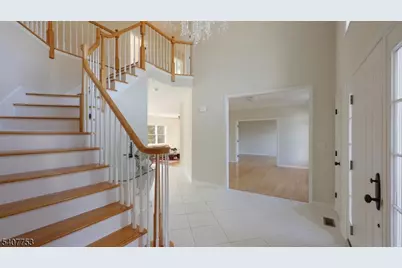 57 Briarwood Dr, Warren Township, NJ 07059 - Photo 5